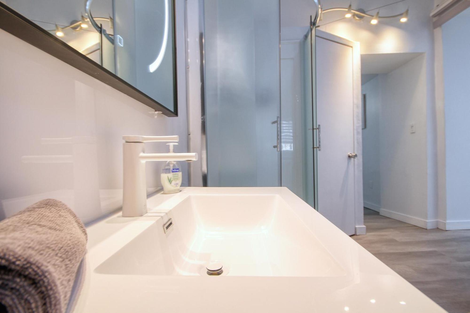 Quebec Grand Appartement By Hebergements Dcl Quebeque Exterior foto